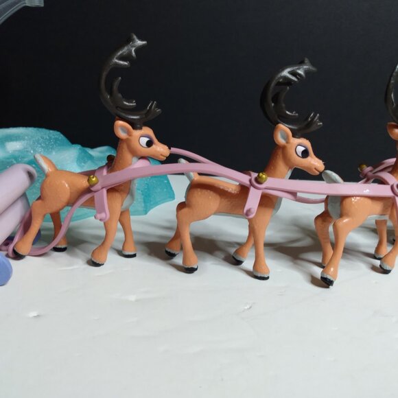 Rudolph The Red Nosed Reindeer Santa's Sleigh & Reindeer Team Figurine Set - Picture 6 of 16